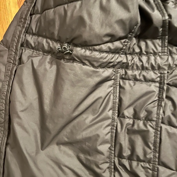 The North Face Women's Black Hooded Jacket - Picture 6 of 8